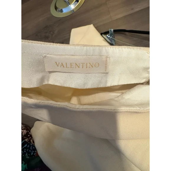 Women's Valentino Beige Pencil Skirt Size Medium 8-10 - Picture 4 of 4